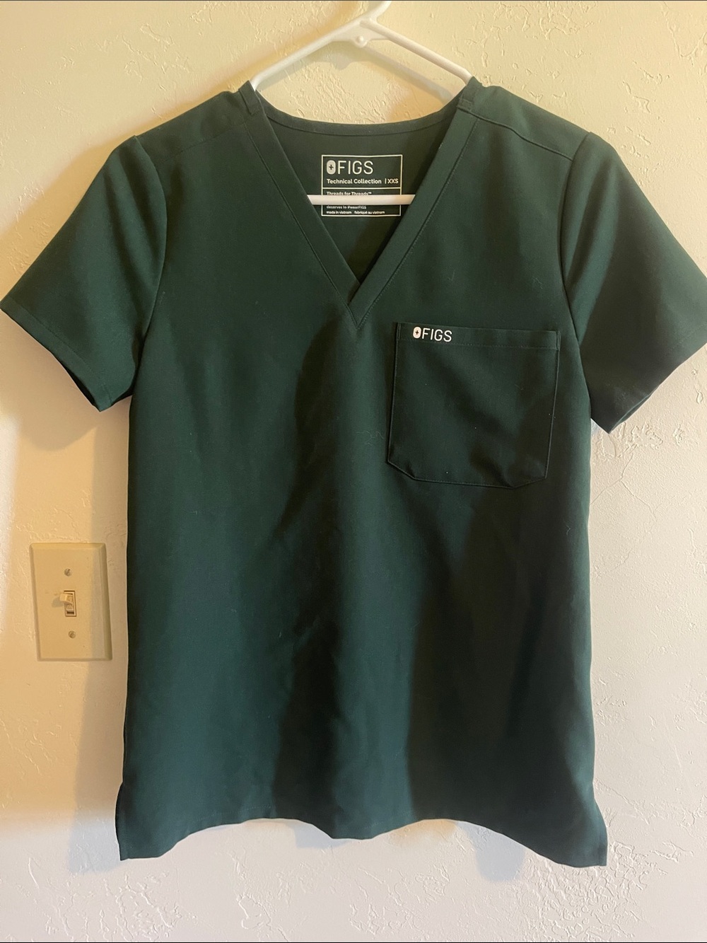 Figs British Racing Green Scrub Top - Picture 7 of 10